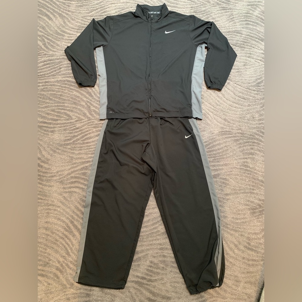 NIKE BRAND men’s 2pc Dri-Fit warmup jogger